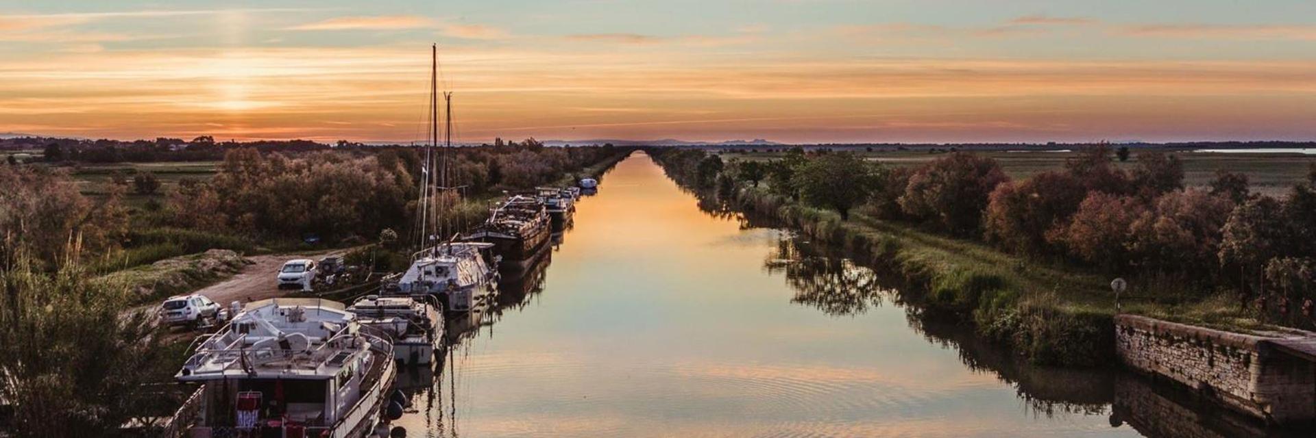 Bord Du Canal Du Rhone A Sete Sur "Cesar" Вовер Экстерьер фото